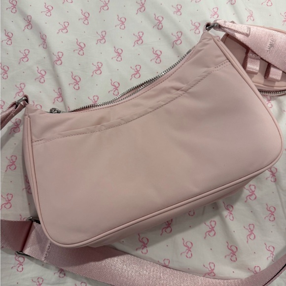 Lululemon Pink Crossbody Bag 2L with nano pouch - Picture 4 of 5